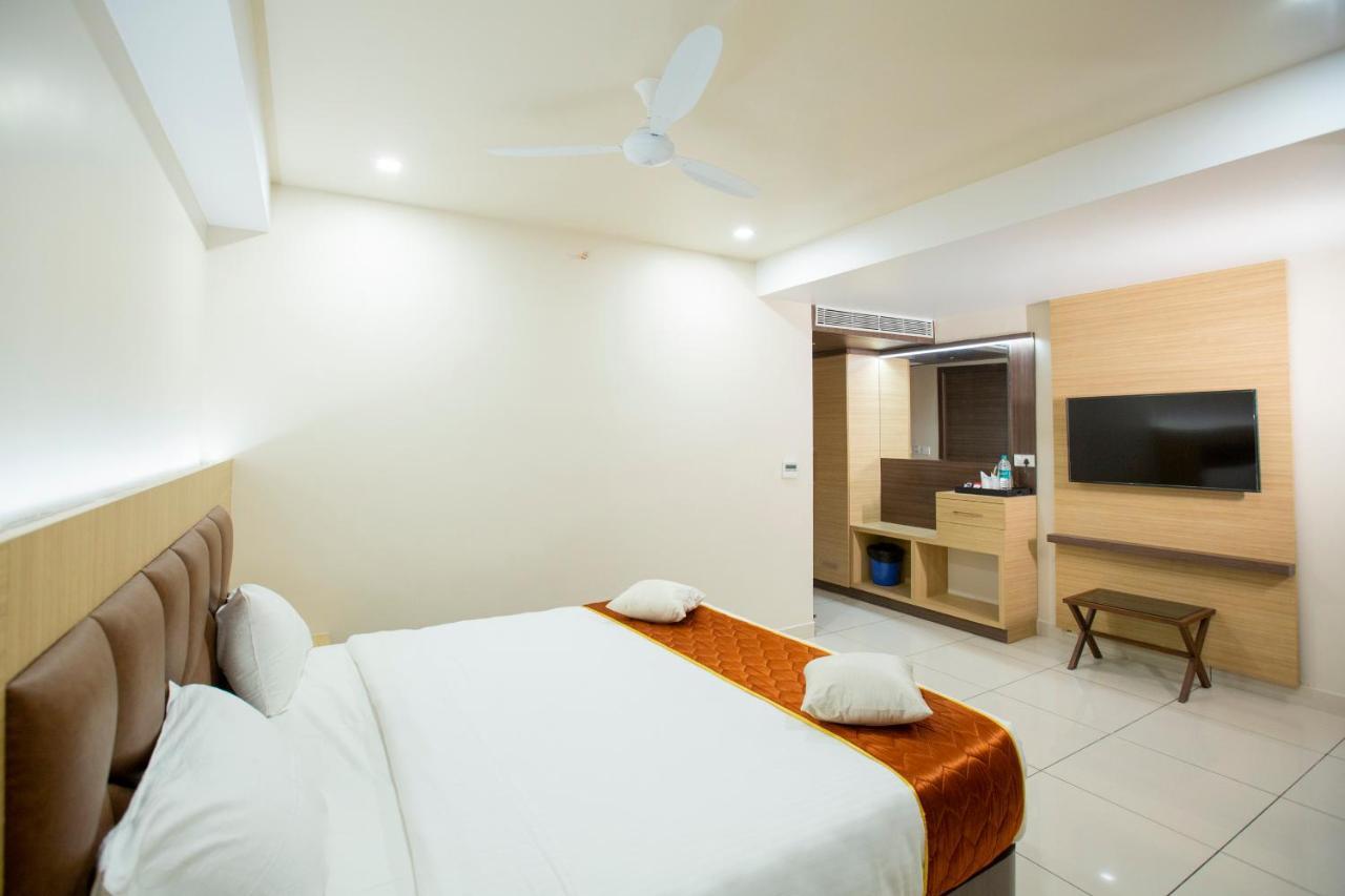 Lee-Benz Ark Hotel Кумбаконам Экстерьер фото