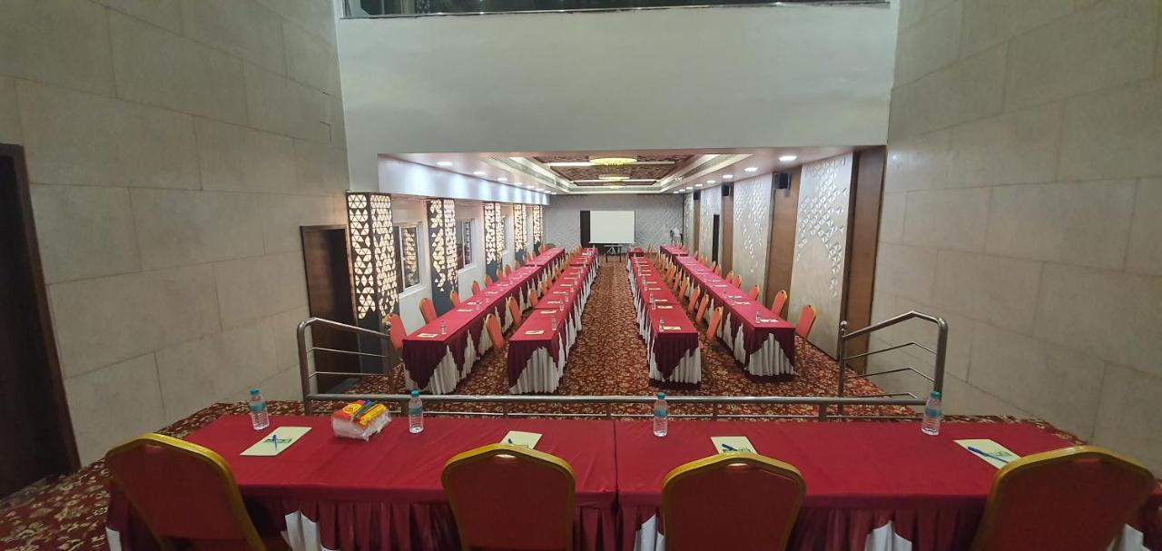 Lee-Benz Ark Hotel Кумбаконам Экстерьер фото